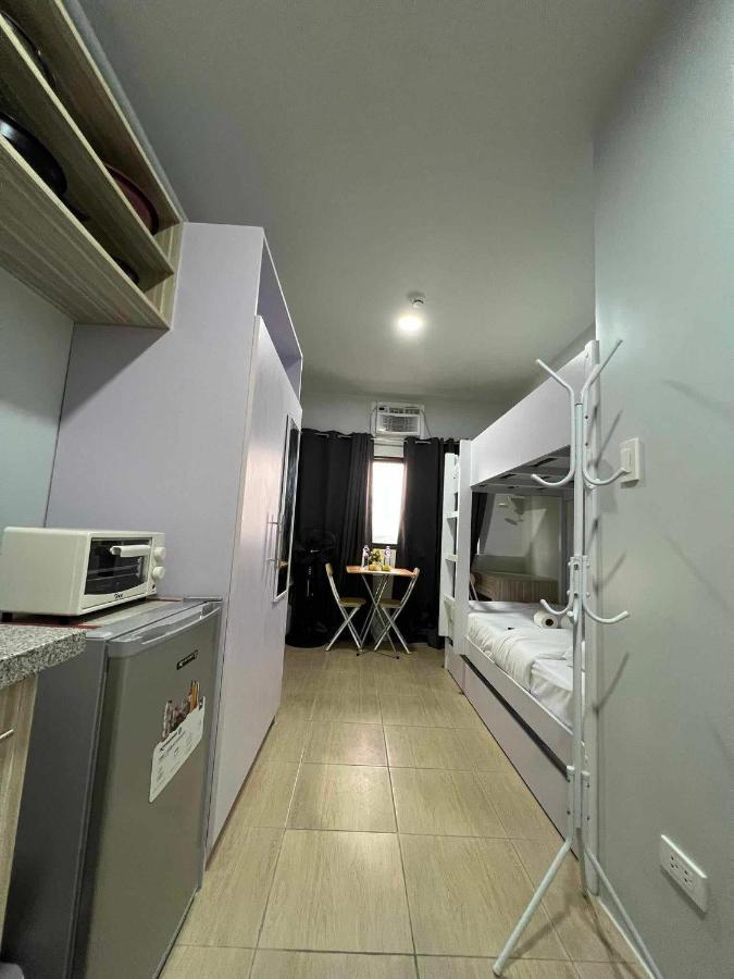Iza's Studio *